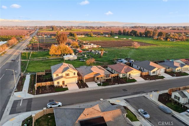 3215 Lourdes, Clovis, CA 93619