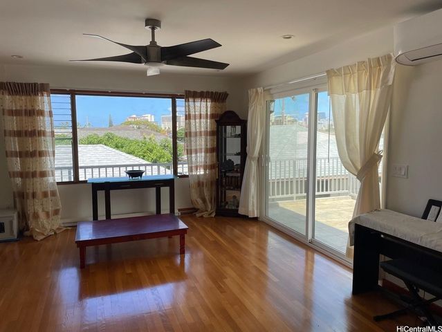 3233 Francis Street, Honolulu, HI 96815