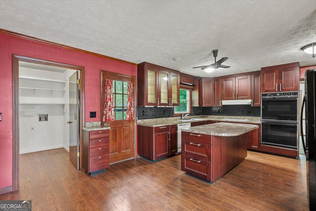 3047 Sanibel Drive, Stone Mountain, GA 30087