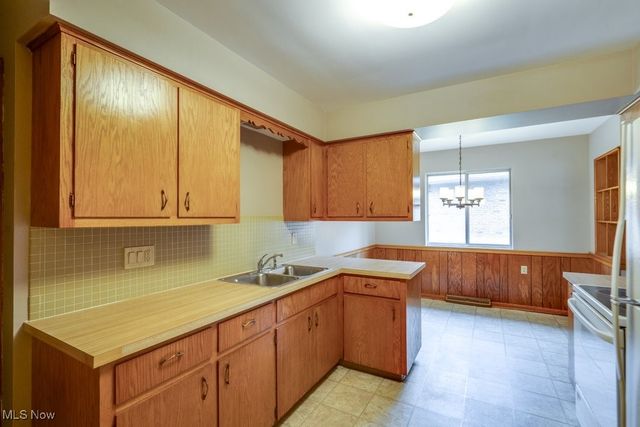 1514 & 1516 Robin Lane, Stow, OH 44224