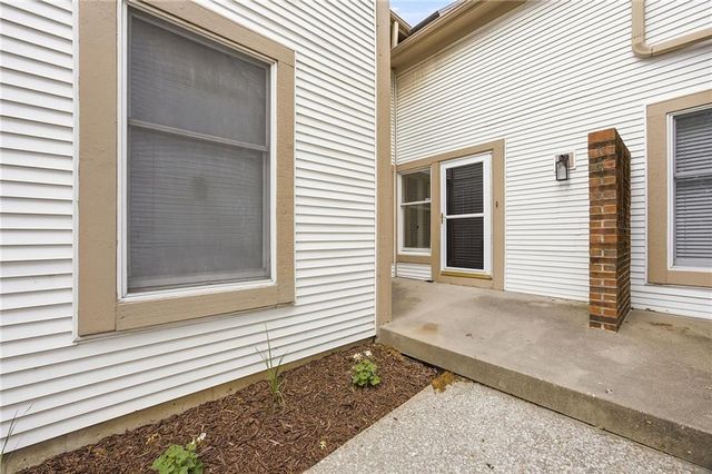 2426 W 137th Place, Overland Park, KS 66224