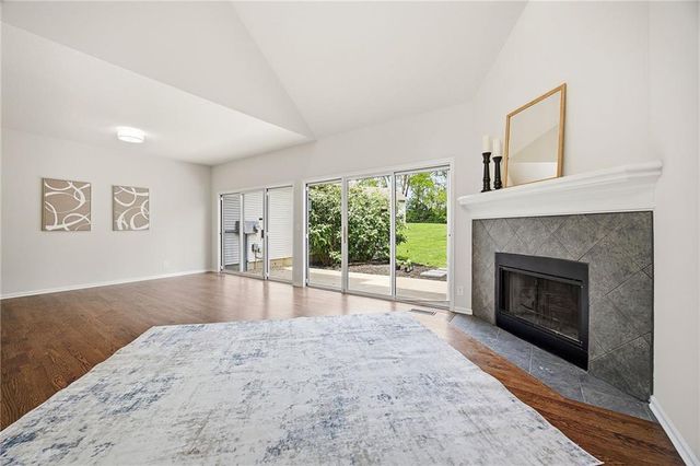 2426 W 137th Place, Overland Park, KS 66224