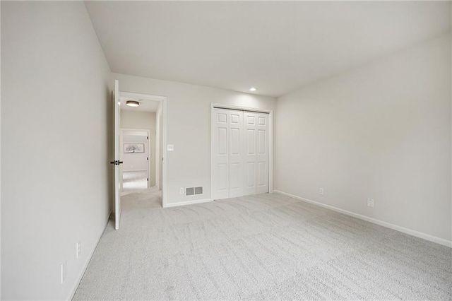 2426 W 137th Place, Overland Park, KS 66224