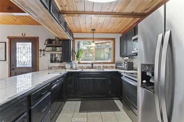 2112 Glacier, Pine Mountain Club, CA 93225