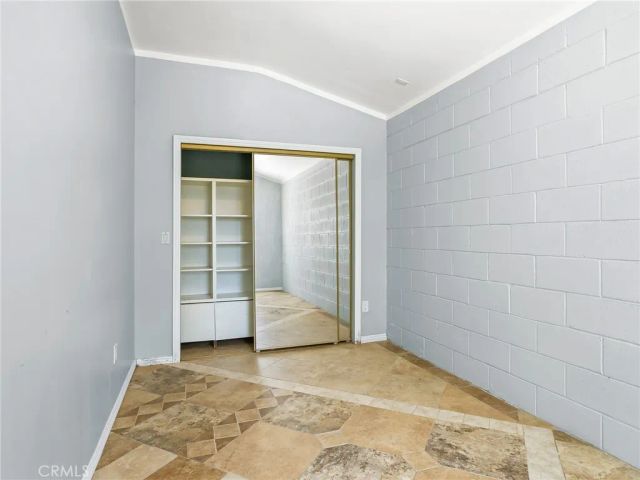 3305 Community Avenue, Glendale, CA 91214