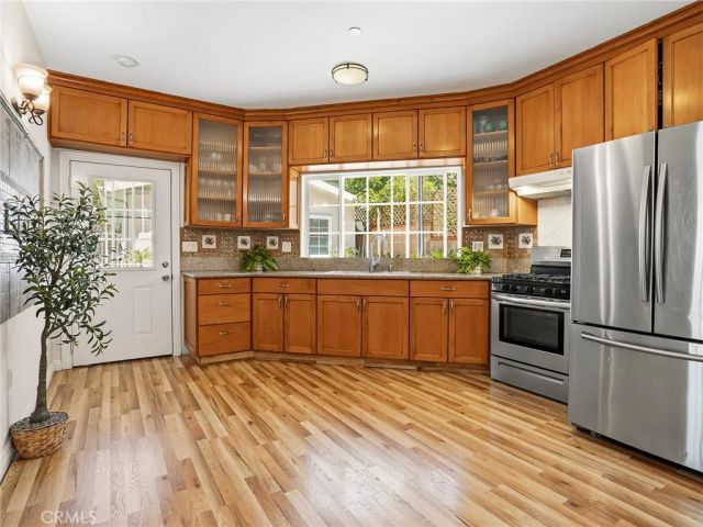 3305 Community Avenue, Glendale, CA 91214