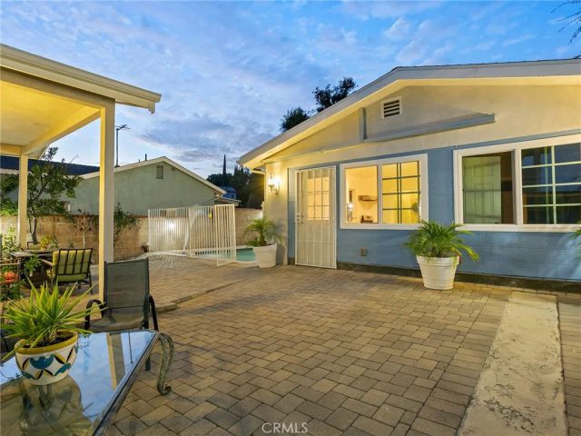 3305 Community Avenue, Glendale, CA 91214