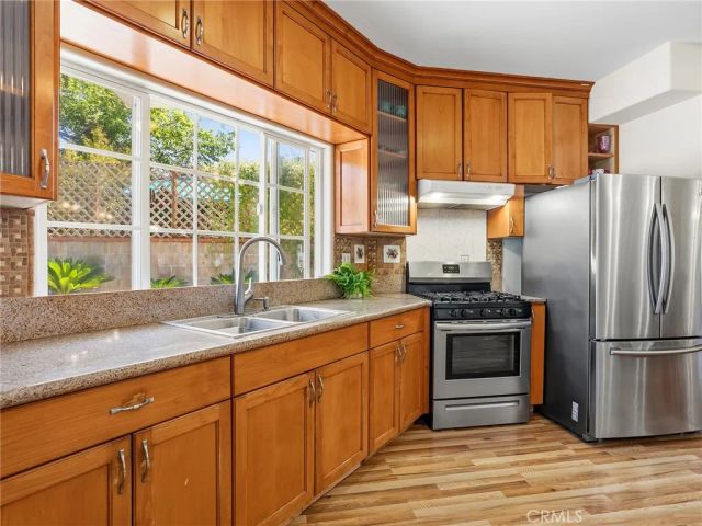 3305 Community Avenue, Glendale, CA 91214