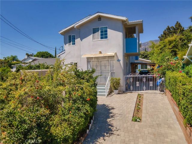 3305 Community Avenue, Glendale, CA 91214