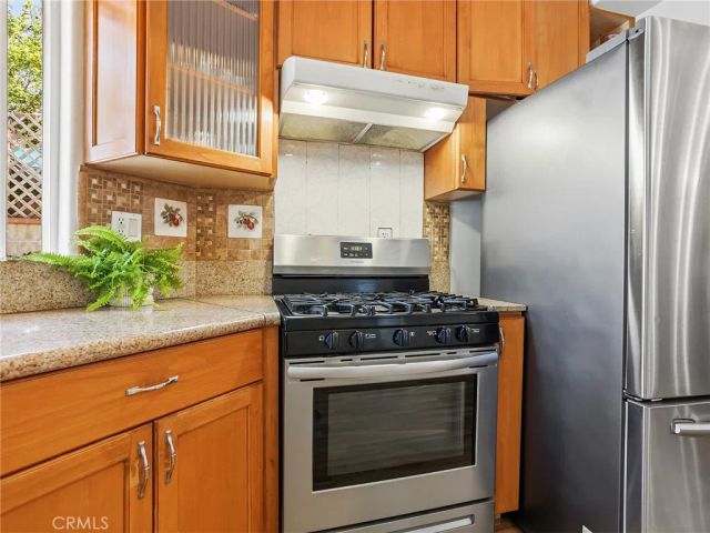 3305 Community Avenue, Glendale, CA 91214