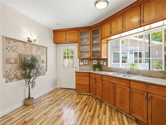 3305 Community Avenue, Glendale, CA 91214