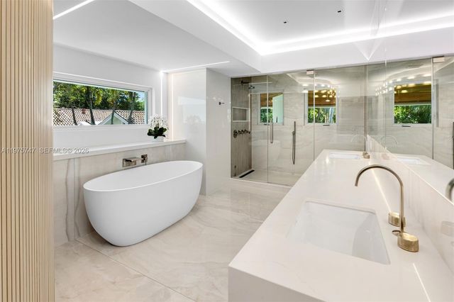 7150 W Lago Drive, Coral Gables, FL 33143