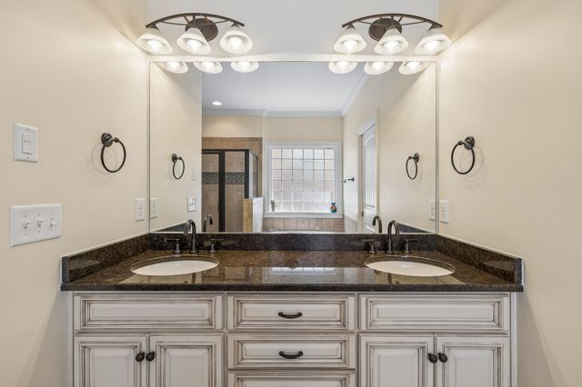 6013 Christmas Dr, Nolensville, TN 37135