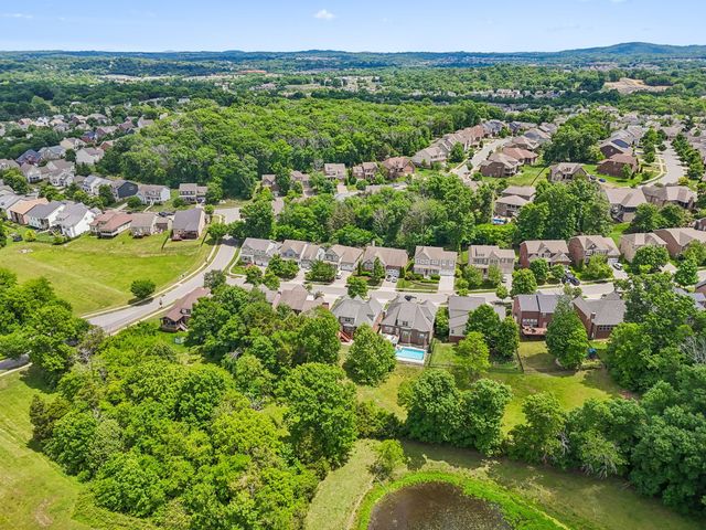 6013 Christmas Dr, Nolensville, TN 37135