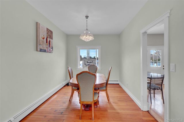 40 Scholar Lane, Commack, NY 11725