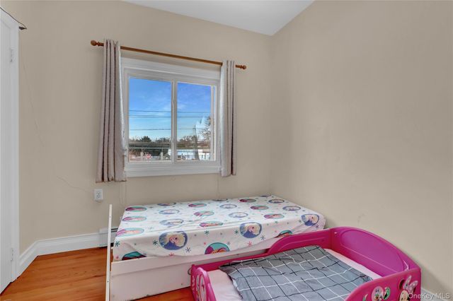 40 Scholar Lane, Commack, NY 11725