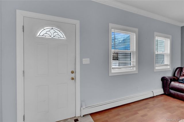 40 Scholar Lane, Commack, NY 11725