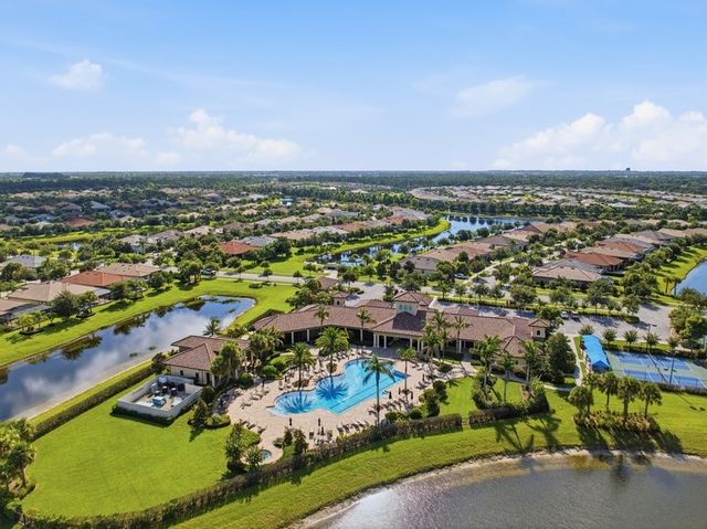 4348 Beauty Leaf Circle, Vero Beach, FL 32967