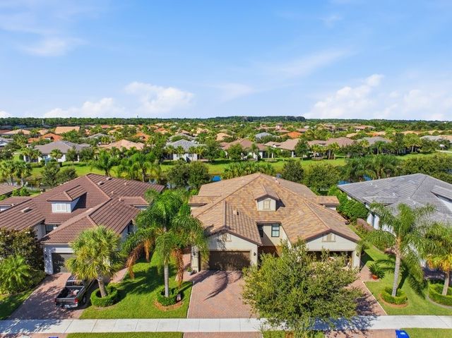 4348 Beauty Leaf Circle, Vero Beach, FL 32967