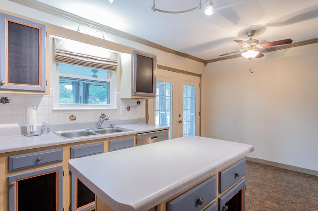 1092 Harvest Knoll Lane, Soddy Daisy, TN 37379