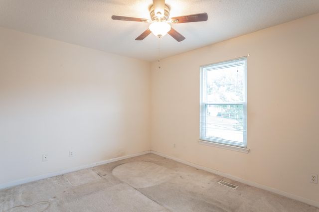 1092 Harvest Knoll Lane, Soddy Daisy, TN 37379