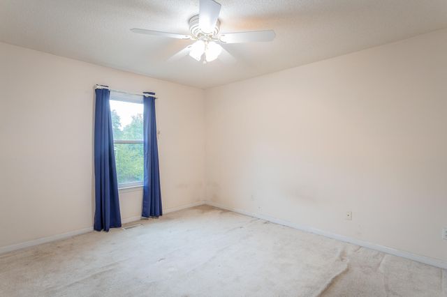 1092 Harvest Knoll Lane, Soddy Daisy, TN 37379