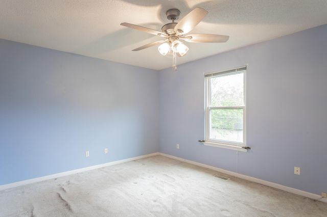 1092 Harvest Knoll Lane, Soddy Daisy, TN 37379