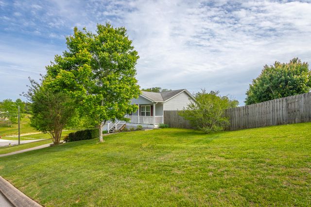 1092 Harvest Knoll Lane, Soddy Daisy, TN 37379