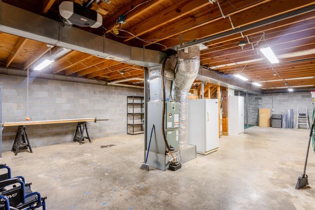 1092 Harvest Knoll Lane, Soddy Daisy, TN 37379