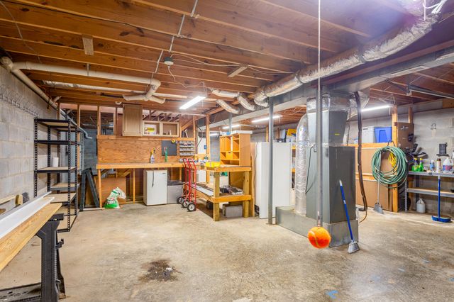 1092 Harvest Knoll Lane, Soddy Daisy, TN 37379