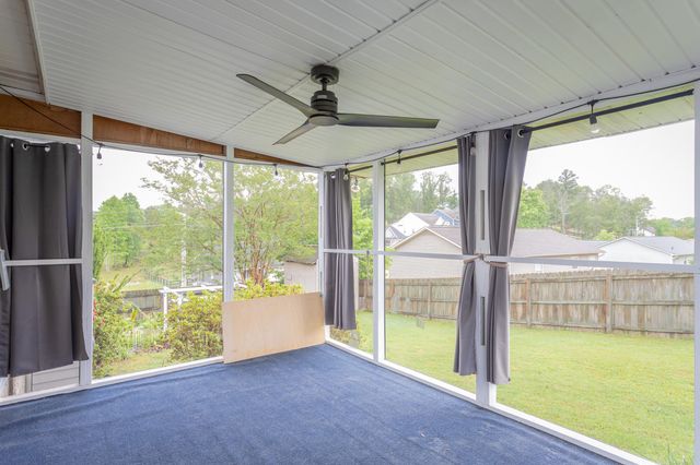 1092 Harvest Knoll Lane, Soddy Daisy, TN 37379