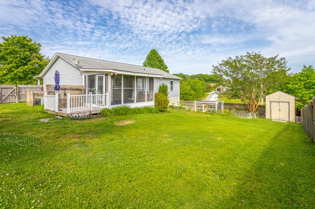 1092 Harvest Knoll Lane, Soddy Daisy, TN 37379