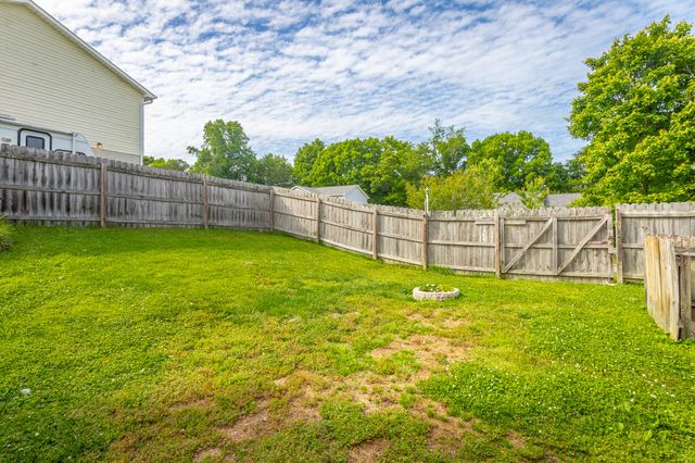 1092 Harvest Knoll Lane, Soddy Daisy, TN 37379