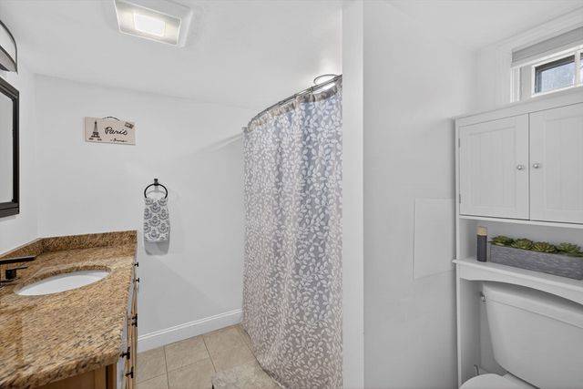 54 Oakwood Ave, Billerica, MA 01821