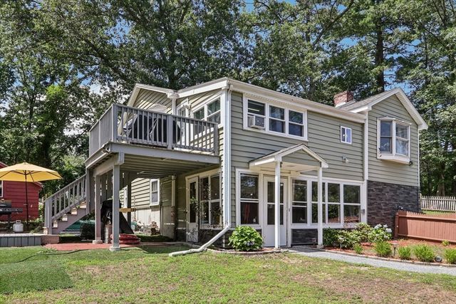 54 Oakwood Ave, Billerica, MA 01821