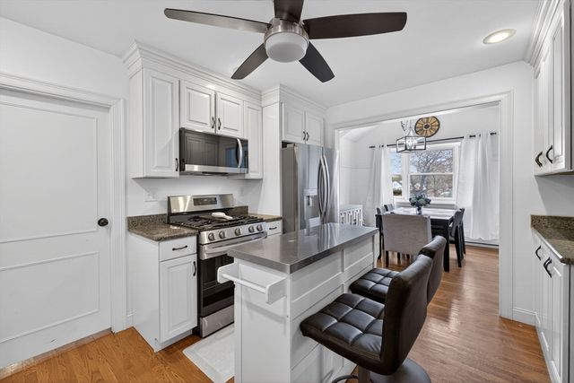 54 Oakwood Ave, Billerica, MA 01821