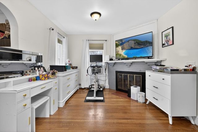 54 Oakwood Ave, Billerica, MA 01821