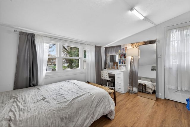 54 Oakwood Ave, Billerica, MA 01821