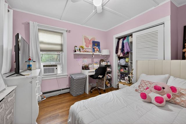 54 Oakwood Ave, Billerica, MA 01821