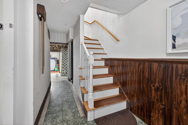 54 Oakwood Ave, Billerica, MA 01821