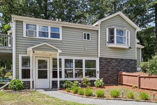 54 Oakwood Ave, Billerica, MA 01821