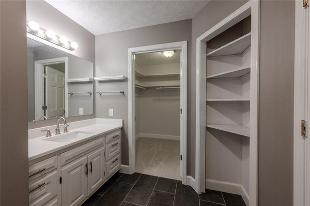 35 Blackfoot Trail SW, Cartersville, GA 30120