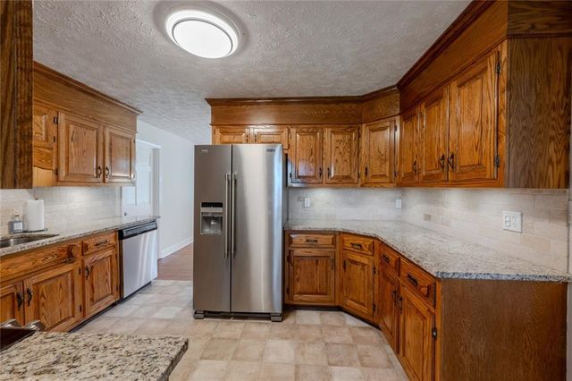 35 Blackfoot Trail SW, Cartersville, GA 30120