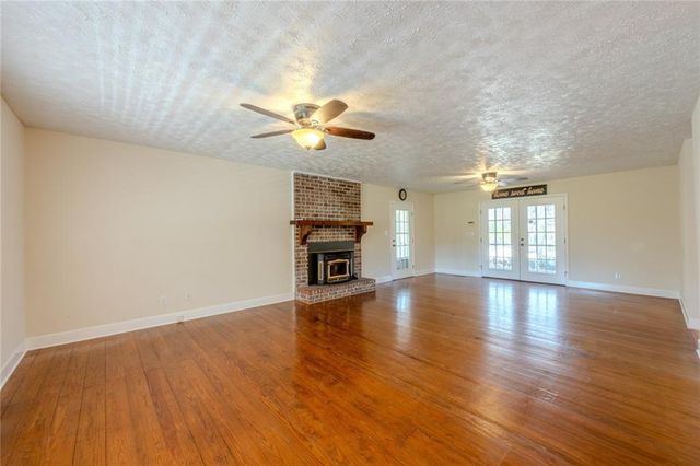 35 Blackfoot Trail SW, Cartersville, GA 30120