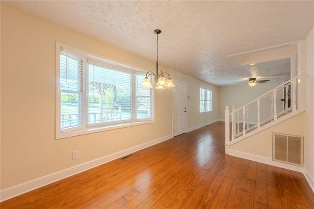 35 Blackfoot Trail SW, Cartersville, GA 30120