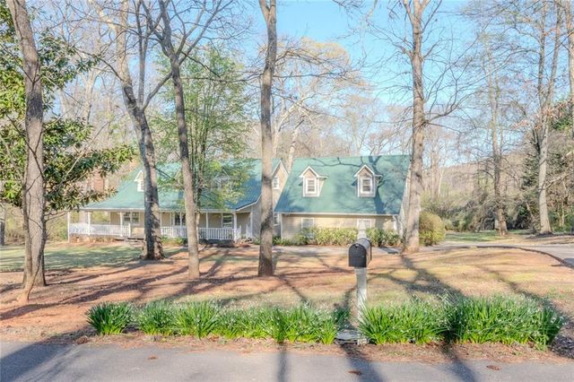 35 Blackfoot Trail SW, Cartersville, GA 30120