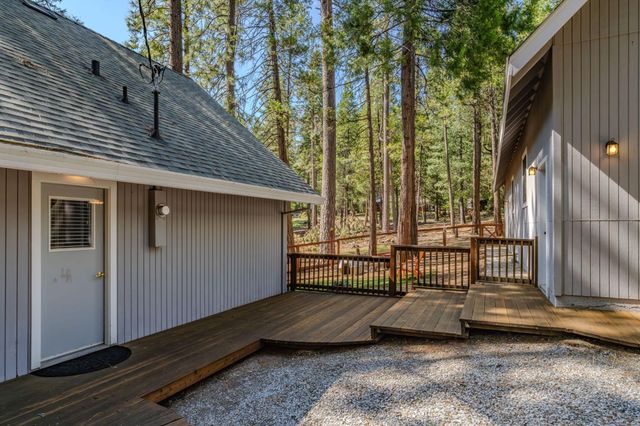 26515 Sugar Pine Dr, Pioneer, CA 95666