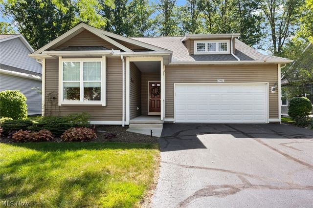 1990 Buckingham Drive, Avon, OH 44011
