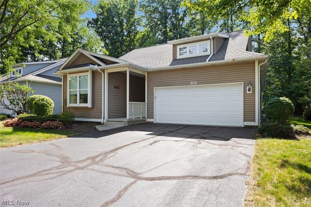 1990 Buckingham Drive, Avon, OH 44011