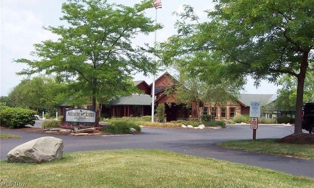1990 Buckingham Drive, Avon, OH 44011